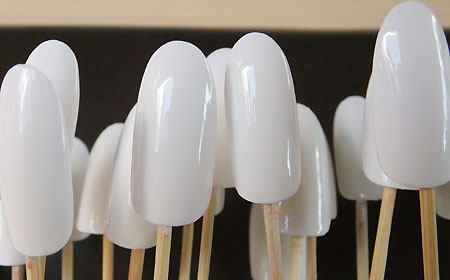 ทำสีเล็บเลอะ แต่ดูดีอย่างมีศิลป์ - แฟชั่นคุณผู้หญิง - สีทาเล็บ