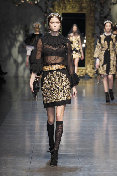 หรูหรา สะท้อนอารมณ์ความเป็นหญิงกับแฟชั่นเสื้อผ้า ของ Dolce & Gabbana