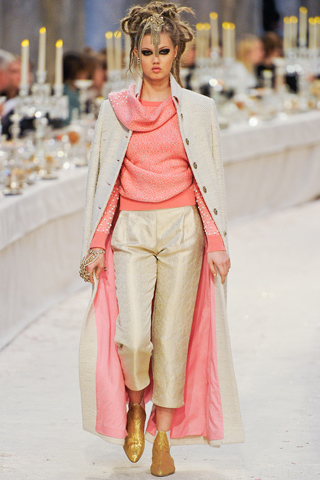 Cảm nhận hơi thở Ấn  Độ trong BST Thu đầy bí ẩn từ Chanel Pre-Fall 2012 - Bộ sưu tập - Chanel