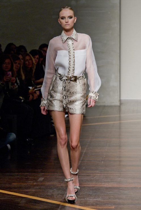 เปิดยังไงให้ “ไม่โป๊” แต่แซ่บลื้ม! ด้วย “Sheer Style” - เทรนด์ใหม่ - แฟชั่นคุณผู้หญิง - อินเทรนด์