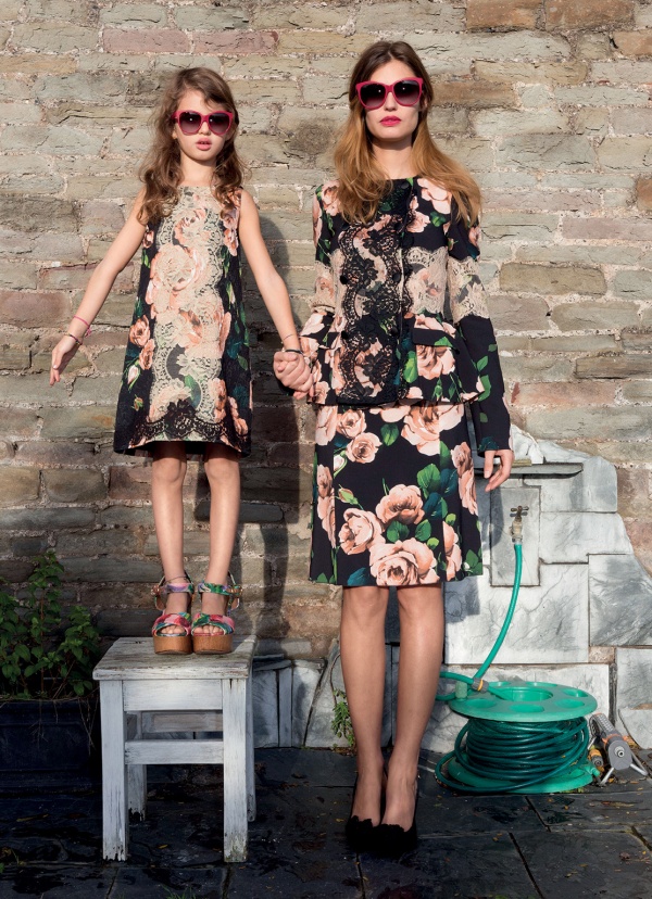 Mẹ Con Bianca Balti Và Matilde Lucidi Cùng Xuất Hiện Trên Tạp Chí Grey Xuân/Hè 2013 - Bianca Balti - Matilde Lucidi - Martin Parr - Tạp chí Grey - Xuân/Hè 2013