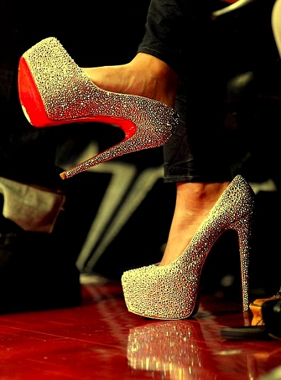 Trend Report: A Glitter Sparkle Heels. - Fashion - Women's Shoes - Shoes - Christian Louboutin - Sparkle - Heels