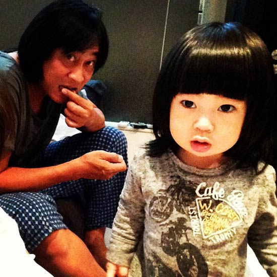 น้องออกัส-น้องออก้า ลูกสุดที่รักของคุณพ่อเปิ้ล นาคร - น้องออกัส-ออก้า - ลูกเปิ้ล นาคร - ชมความน่ารัก - ลูกสาว ลูกชาย - จูน กษมา