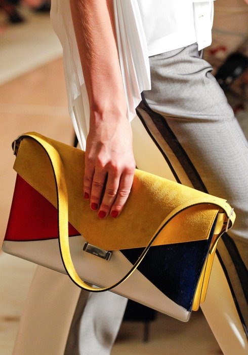 Multicolor Bag….ลมหนาวนี้ ต้องกระเป๋าหลากสี - กระเป๋า