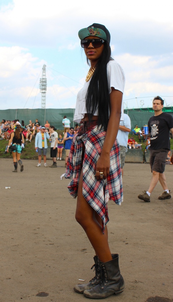 Street Style Bắt Mắt Tại Lễ Hội Âm Nhạc Governors Ball, New York - Street style - Thời trang - Tin Thời Trang - Xuống phố