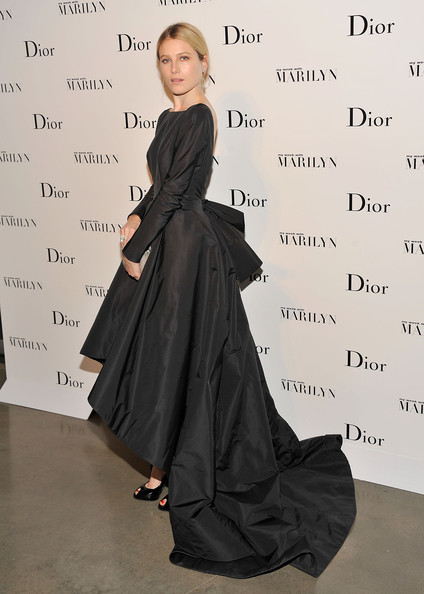 Thời Trang Trẻ Trung Của Dree Hemingway - Dree Hemingway - Sao - xu hướng - Thời trang nữ