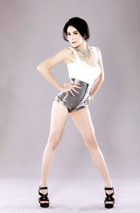 ''ปิ๋ม-ซีโฟร์'' อ้าขาโชว์ความฟิต - Celeb Style - นางแบบ