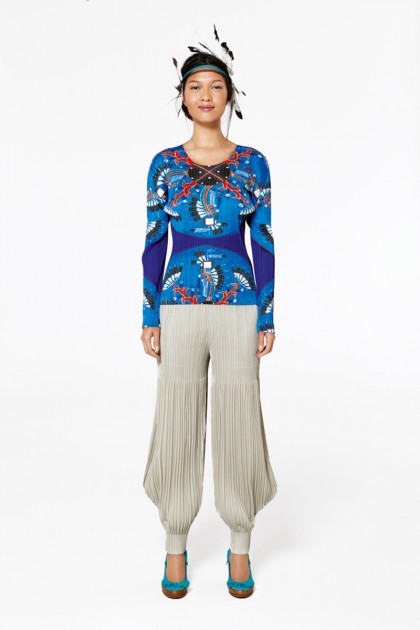 เสื้อผ้าท้าร้อน'ISSEY MIYAKE' ชนเผ่าอินเดียนแดง