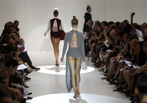 Marc Jacobs pushes fashion toward femininity