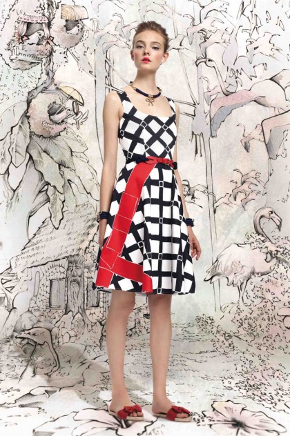 แต่งกายชวนฝัน กับคอลเลกชั่นท้าแดดจาก REDValentino สวยไม่จำเจ!! - คอลเลกชั่นเสื้อผ้า - REDValentino - การแต่งตัว - แฟชั่นหน้าร้อน - ชุดเดรสหรูหรา - แฟชั่นคุณผู้หญิง