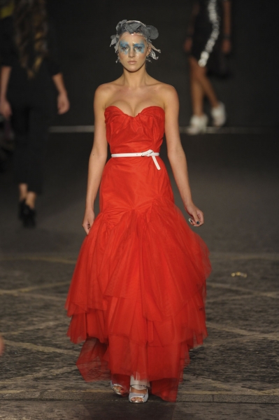 Vivienne Westwood โชว์ความน้อยใน London Fashion Week  2012 - Vivienne Westwood - London Fashion Week - แฟชั่นคุณผู้หญิง - แฟชั่นโชว์