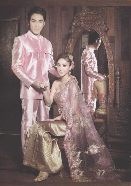 หรูหรา อลังการ แบบ "ชุดไทยแต่งงาน" สไตล์เจ้าหญิงโบราณ - แฟชั่นแต่งงาน - ชุดแต่งงาน - ชุดไทยแต่งงาน - ชุดไทย - สไตล์เจ้าหญิงโบราณ