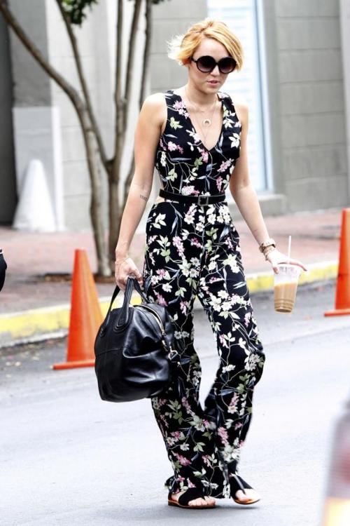 Jumpsuits for spring - แฟชั่นคุณผู้หญิง - เทรนด์ใหม่ - อินเทรนด์ - Jumpsuit