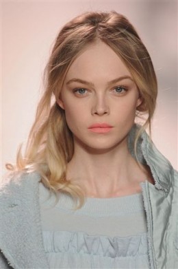 เก็บตกจากงาน Paris Fall 2011 ในลุคที่ดีที่สุด - อินเทรนด์ - แต่งหน้า - แฟชั่น - เทรนด์ใหม่ - ความงาม - นางแบบ
