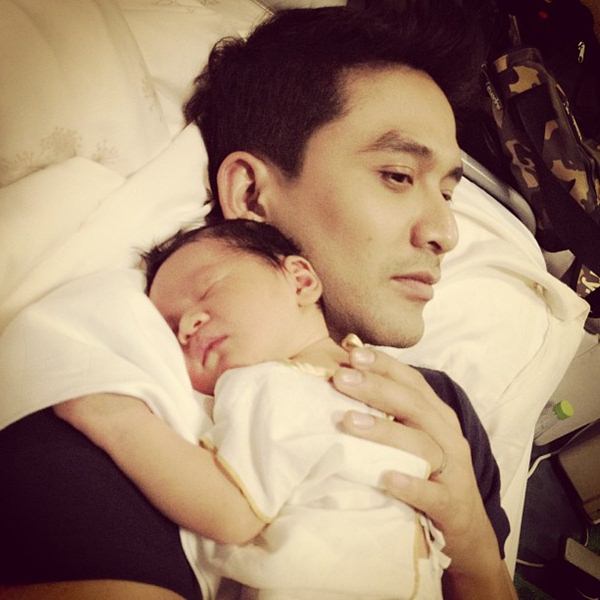 อัพเดท!! ภาพน้องภูดิศ ลูกชายหัวแก้วหัวแหวนของ ป๋อ เอ๋ ทะเล้นเชียว! - ลูกดารา - ภาพน้องภูดิศ - ลูกชายป๋อ เอ๋ - ป๋อ ณัฐวุฒิ สกิดใจ - ลูกชายคนแรก