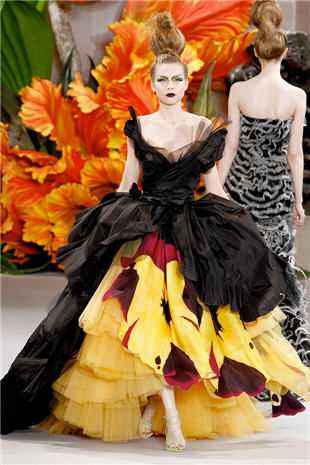 Christian Dior Couture Fall 2010 - Women's Wear - Fashion - Christian Dior