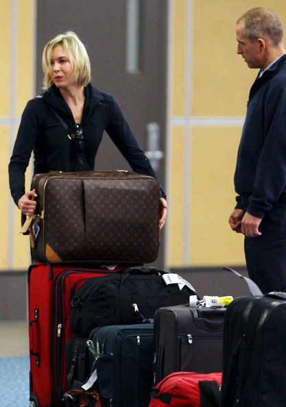 Celebrity Luggage Overload - Celeb Style - กระเป๋า