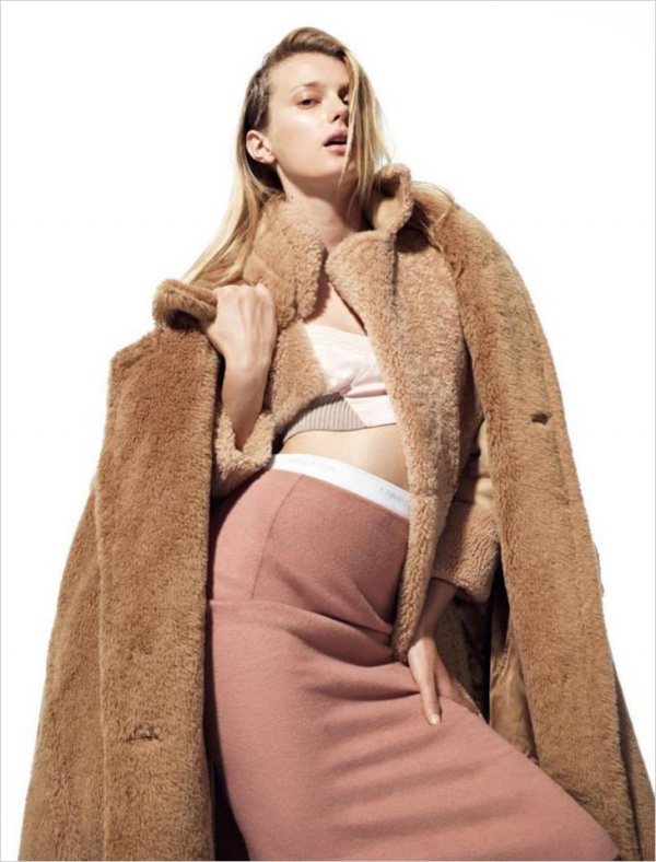 Sigrid Agren chụp hình nude nghệ thuật trên tạp chí POP - Sigrid Agren - Người mẫu - Thư viện ảnh