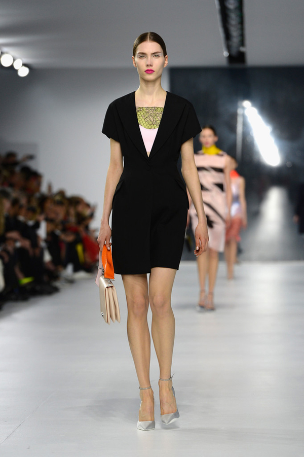 Dior ra mắt BST Cruise 2014 đầy sang trọng và cuốn hút