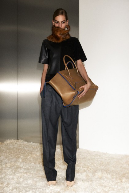 แบรนด์ดัง "CELINE" เปิดตัวเสื้อผ้าสไตล์ย้อนยุค - แบรนด์ดัง - CELINE - แฟชั่นนิสต้า - เซลีน - เปิดตัว - คอลเลกชั่น - ฤดูใบไม้ผลิ - เสื้อผ้าสไตล์ย้อนยุค