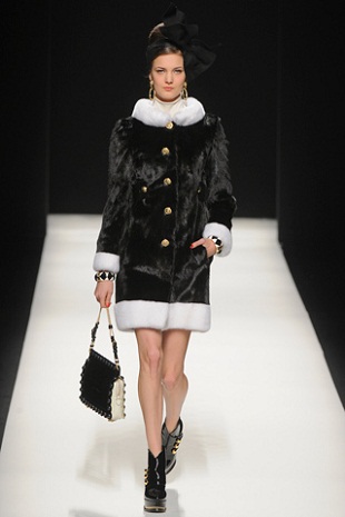 Moschino Collection Fall 2012 Ready to Wear - Moschino - แฟชั่นคุณผู้หญิง - แฟชั่นโชว์