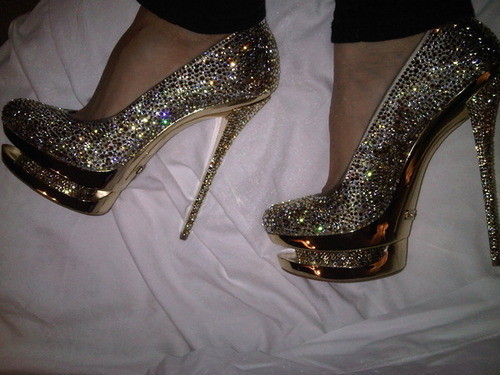 Trend Report: A Glitter Sparkle Heels. - Fashion - Women's Shoes - Shoes - Christian Louboutin - Sparkle - Heels