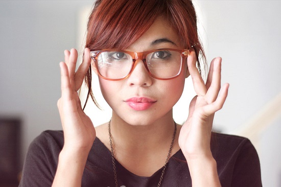 ลุคเนิร์ดๆ ของดาราและเซเล็บ กับเทรนด์แฟชั่นแว่นตาเด็กเนิร์ดสุดแรง! - แว่นตาสุดแนว - แฟชั่นคุณผู้หญิง