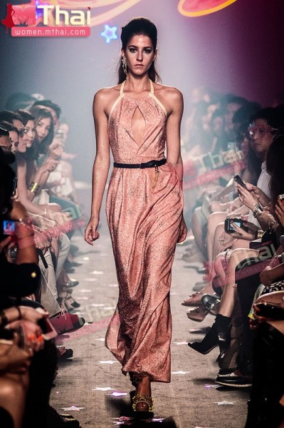 แฟชั่นโชว์  Kloset Inspiration AW 2013 แรงบันดาลใจจาก  Super Nova