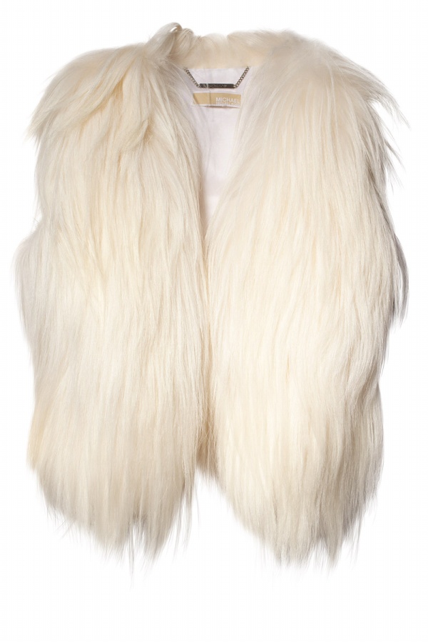 Furry Fashion Items for a Warm and Fuzzy Winter - Global Fashion Report