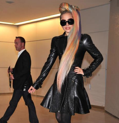 ผมสีชมพูเจิดๆ - อินเทรนด์ - เทรนด์ใหม่ - Celeb Style - ทรงผม - แฟชั่น - แฟชั่นดารา - ไอเดีย