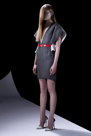 Độc đáo BST thời trang mới nhất của Mugler tại Resort 2013 - Bộ sưu tập - Thời trang nữ - Mugler - Nhà thiết kế - Trình diễn thời tran