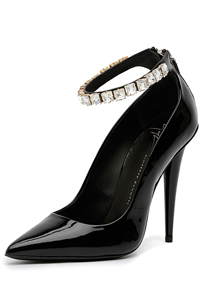 Những đôi giày cá tính trong BST Thu của Giuseppe Zanotti - Giuseppe Zanotti - Thời trang nữ - Nhà thiết kế - Bộ sưu tập - Giày dép - Thu 2013 - Thời trang