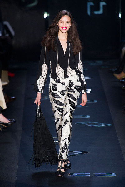 Tinh tế và quyến rũ cùng BST Thu 2013 từ Diane von Furstenberg - Thời trang nữ - Bộ sưu tập - Nhà thiết kế - Thời trang - Thu 2013 - Diane von Furtenberg