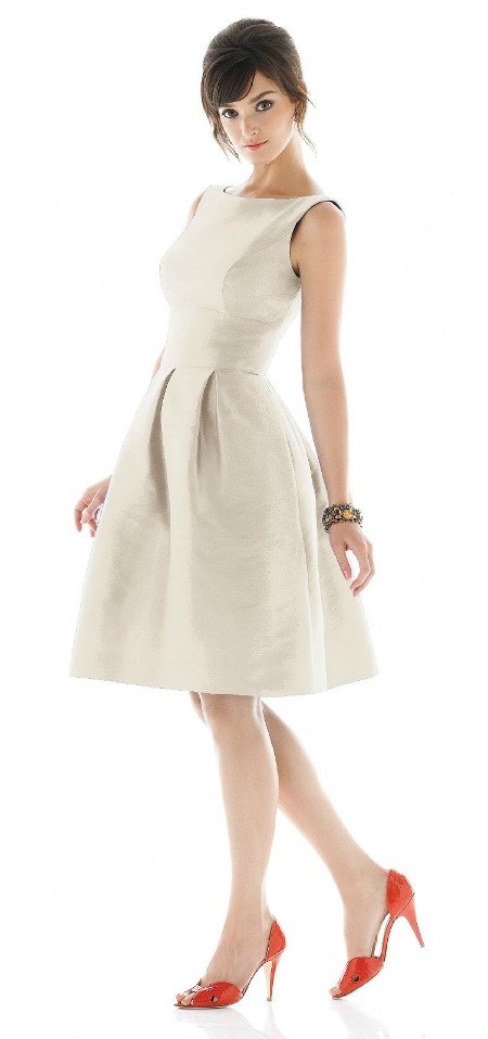 3 Pretty Bridesmaid Dresses for Flatter Girls - Fashion - Women's Wear - Bridesmaid Dresses - Flatter Girls
