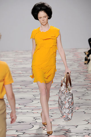 Yellow-trend of the moment - Fashion - Women's Wear - Trends