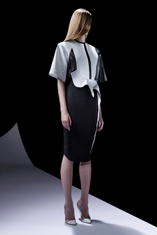 Độc đáo BST thời trang mới nhất của Mugler tại Resort 2013 - Bộ sưu tập - Thời trang nữ - Mugler - Nhà thiết kế - Trình diễn thời tran