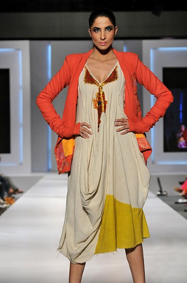 Pakistan Fashion Week 2011 opens - Pakistan - Fashion Week