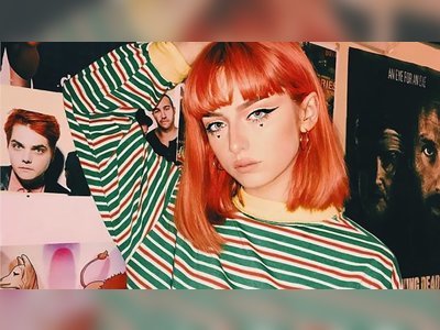 10 Cool E-Girl Outfits That Are Trending Now