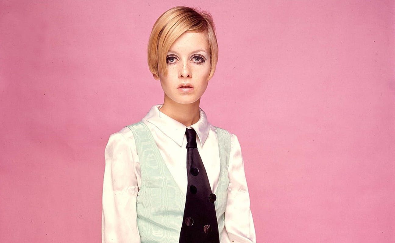 Defining an Era of Beauty: Twiggy's '60s Mod Makeup Looks