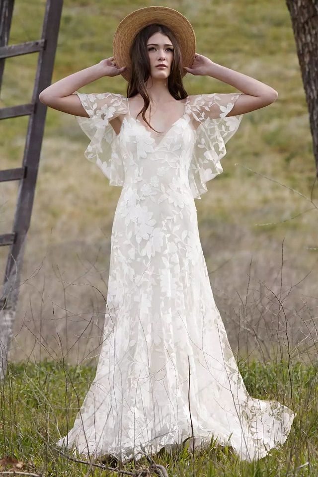 20 Country Wedding Dresses For A Rustic Wedding Global Fashion Report   B 2enevbrmvkk 