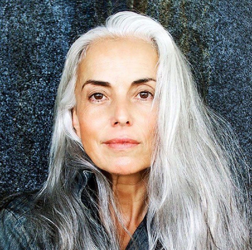 23 Glamorous Hairstyles for Women over 60