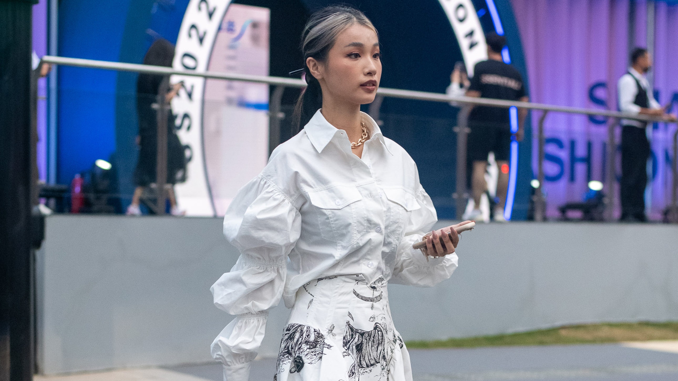 The Best Street Style at Shanghai Fashion Week Spring 2022